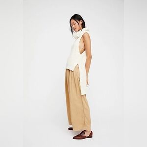 Free People Cream Knit Skyscraper Sleeveless Turtkeneck Swaeter Top Sz S/ Petite